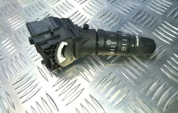 Nissan X-Trail T30 Wiper control stalk 252608H905