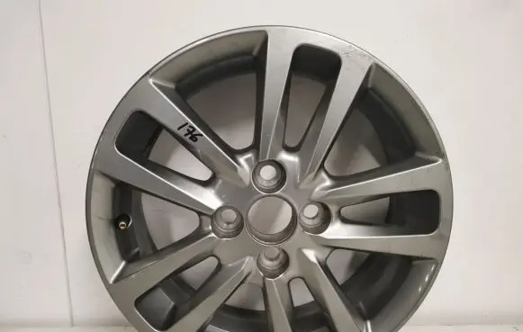 Toyota Yaris R15 alloy rim 