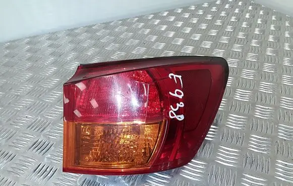 Lexus IS 220D-250-350 Rear/tail lights