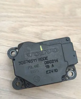Volvo XC70 Air flap motor/actuator 30676511 16075