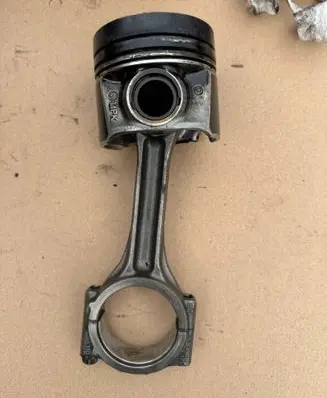 Volkswagen Crafter Piston with connecting rod 04L107065AT 04L105401A