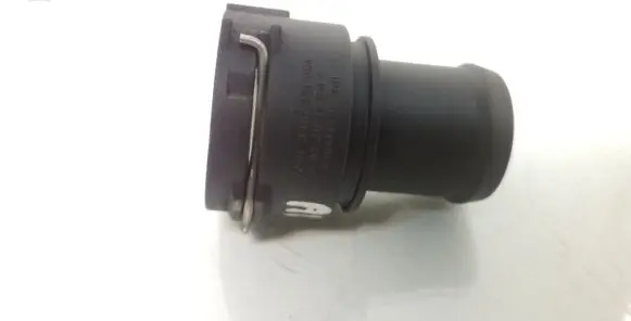 Volkswagen Touran I Engine coolant pipe/hose 3B0122291C
