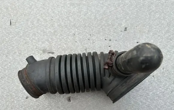 Mitsubishi Pajero Cabin air duct channel MR281948 MR312630