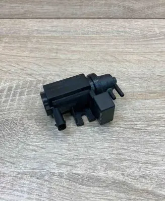 BMW 1 E81 E87 Turbo solenoid valve 70206301 7805391 1174