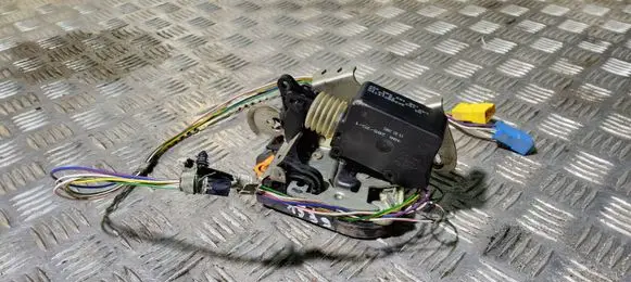 Mercedes-Benz Vaneo W414 Sliding door lock A4147300335 020402 456208001001