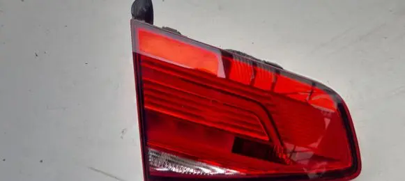 Volkswagen PASSAT B8 Tailgate rear/tail lights