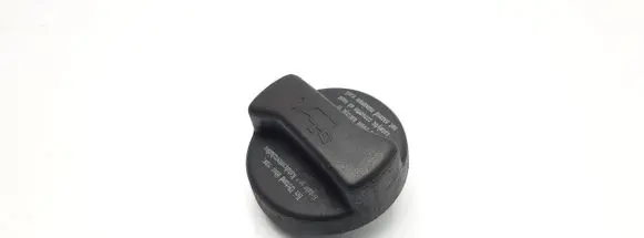 Volkswagen Golf IV Oil filler cap 026103485