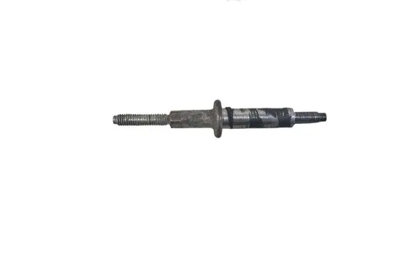 Mazda 6 Fuel Injector clamp holder 
