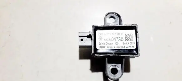Mercedes-Benz C AMG W204 Airbag deployment crash/impact sensor a2048210651 56054047ab