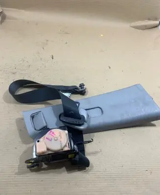Mitsubishi Lancer Front seatbelt C9034N