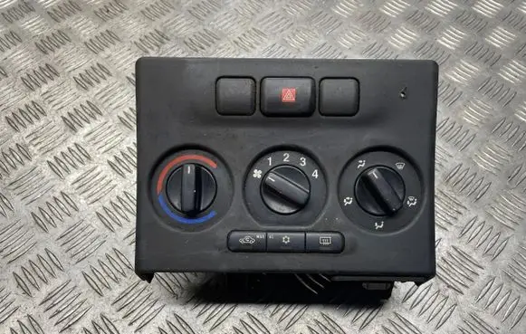 Opel Zafira A Climate control unit 90673 392236