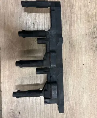 Mercedes-Benz A W168 High voltage ignition coil 96612003 000799T027 A0001501380