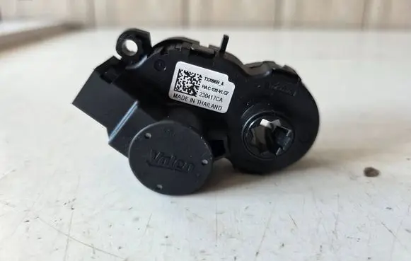 Renault Kadjar Air flap motor/actuator T32096B 230417CA