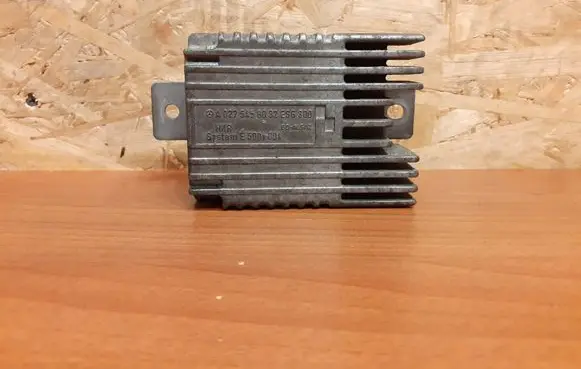 Mercedes-Benz A W168 Coolant fan relay 5001004 A0275458032