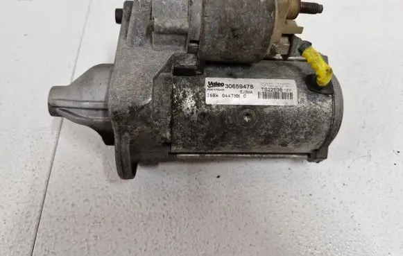 Volvo V40 Starter motor 30659478