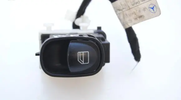 Mercedes-Benz C W203 Electric window control switch A203820021