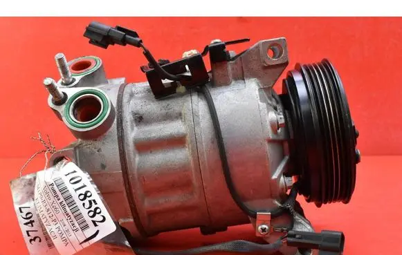 Volvo XC60 Air conditioning (A/C) compressor (pump) H112205002