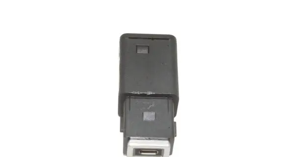 Peugeot 2008 II USB socket connector 98313506DX 9831377180