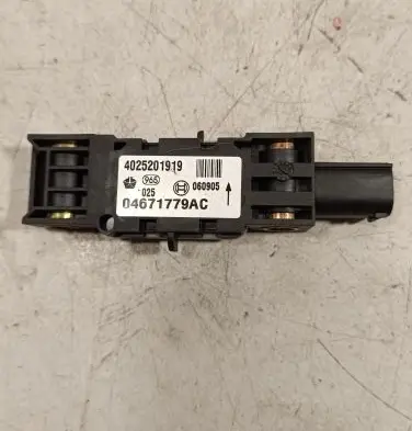 Jeep Grand Cherokee (WK) Airbag deployment crash/impact sensor 04671779AC