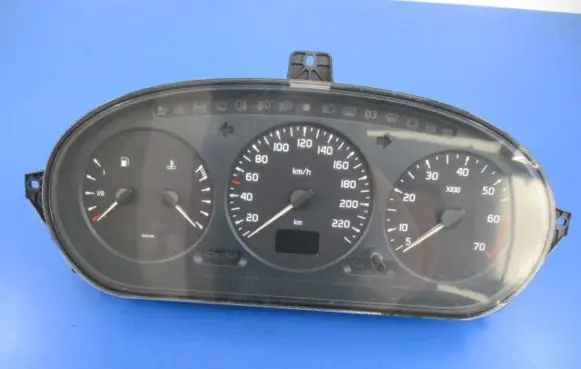Renault Megane I Speedometer (instrument cluster) 7700847782D