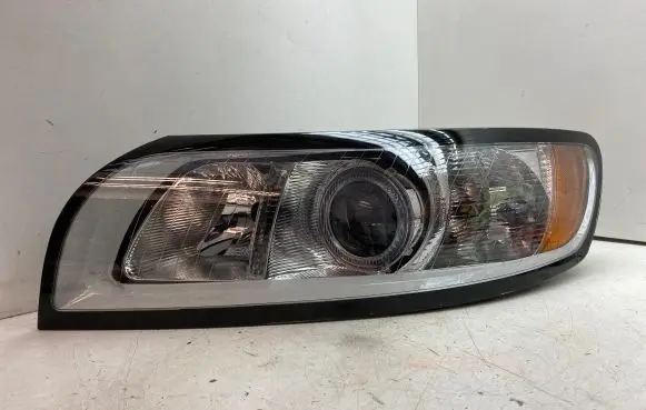 Volvo V50 Headlight/headlamp