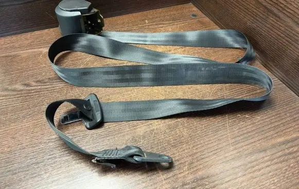 Renault Trafic II (X83) Front seatbelt 300779A B505062