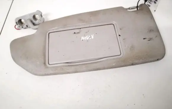 Volvo V70 Sun visor