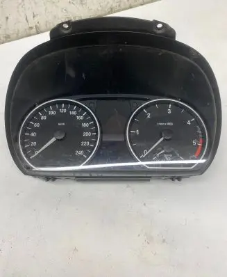 BMW 1 E81 E87 Speedometer (instrument cluster) 9187046 170180965 102495293