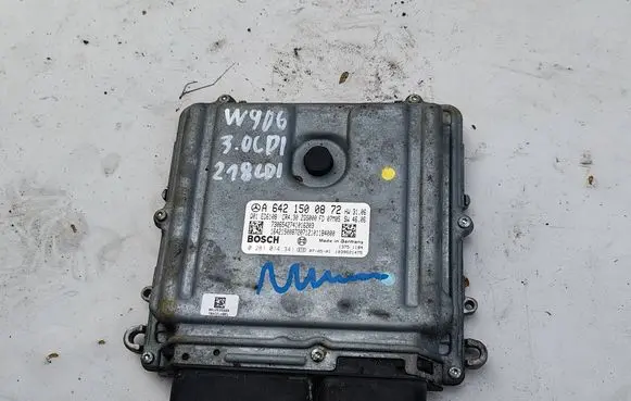 Mercedes-Benz Sprinter W906 Engine control unit/module A6421500872