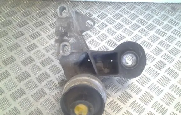 Audi A6 S6 C6 4F Engine mount bracket 4F0199382