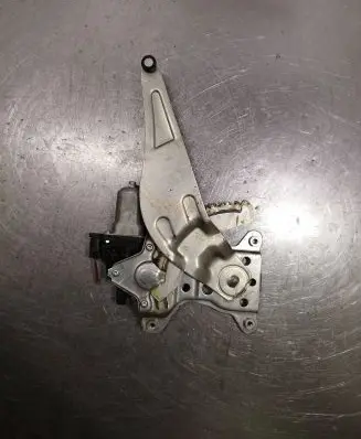 Suzuki Swift I Rear door window regulator with motor 8353063J00 2621003390