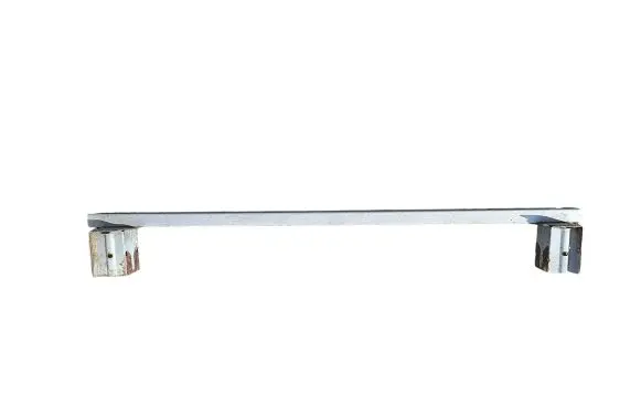 Front bumper mounting bracket