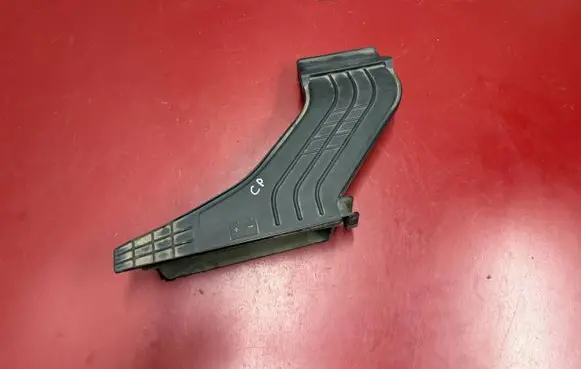 Chrysler Pacifica Air intake duct part 68188656AB
