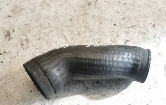 BMW 5 E39 Intercooler hose/pipe 11612249669e
