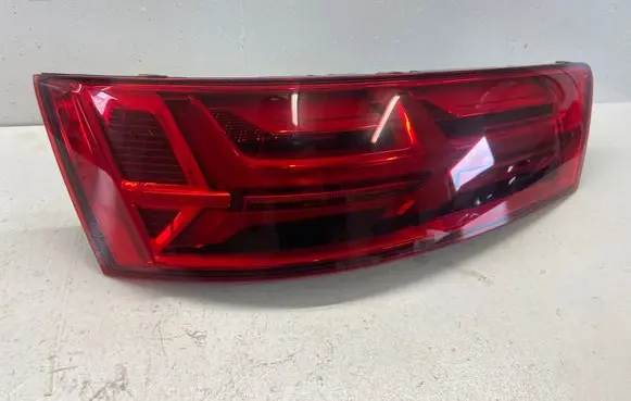 Audi Q7 4M Rear/tail lights 4M0945093M AU736ECEE14 20900108