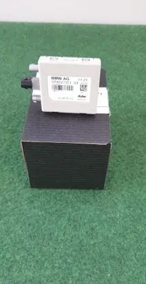 BMW 1 E82 E88 Aerial antenna amplifier 9127371