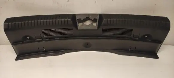Trunk/boot sill cover protection