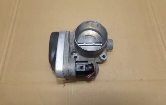 Audi A3 S3 8L Throttle valve 036133062M