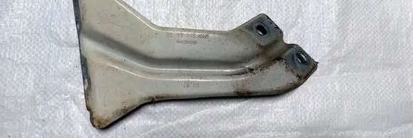Audi A1 Fender mounting bracket 8X0821136A