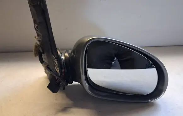 Volkswagen Golf Plus Front door electric wing mirror E1010836