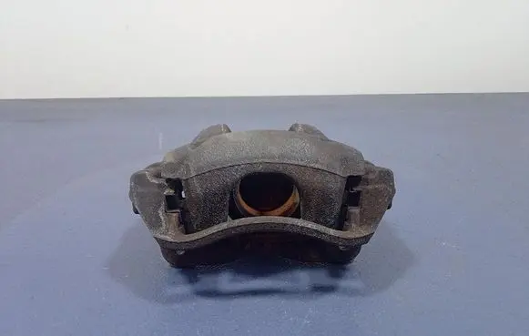 Toyota Auris E180 Front brake caliper 701444