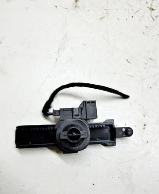 Mercedes-Benz CLA C118 X118 Glovebox shock absorber A1779880000 04621 3057290203