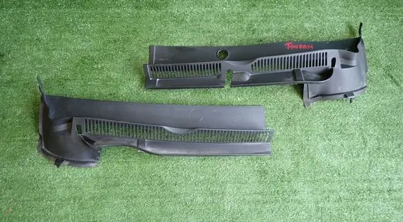 Volkswagen Touran III Wiper trim 5TB819403D 5TC819403D