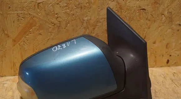 Ford Focus Front door electric wing mirror