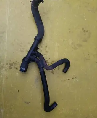 Renault Trafic III (X82) Coolant pipe/hose