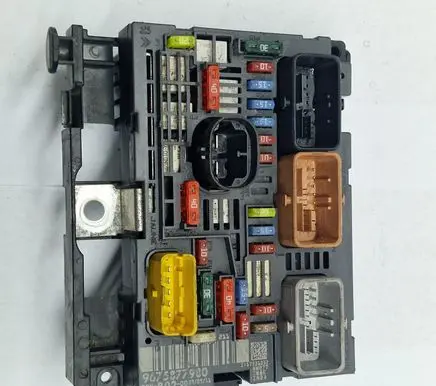 Peugeot 3008 I BSM Control unit 9675877980 BSMR0200 R02