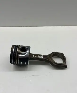Peugeot 308 Piston with connecting rod