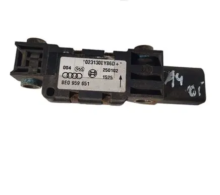 Audi A4 S4 B6 8E 8H Airbag deployment crash/impact sensor 8E0959651