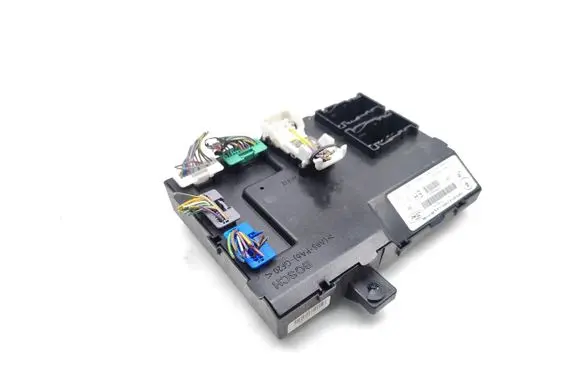 Ford Fiesta Comfort/convenience module AV1T-15K600-EH