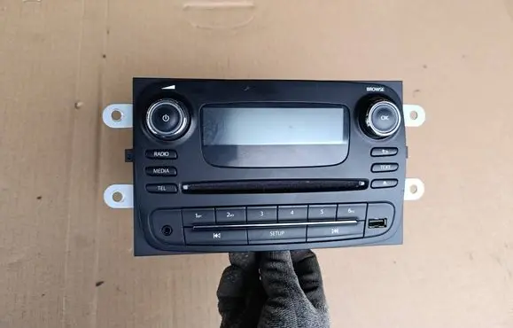 Fiat Talento Radio/CD/DVD/GPS head unit 281154637R 0150147711